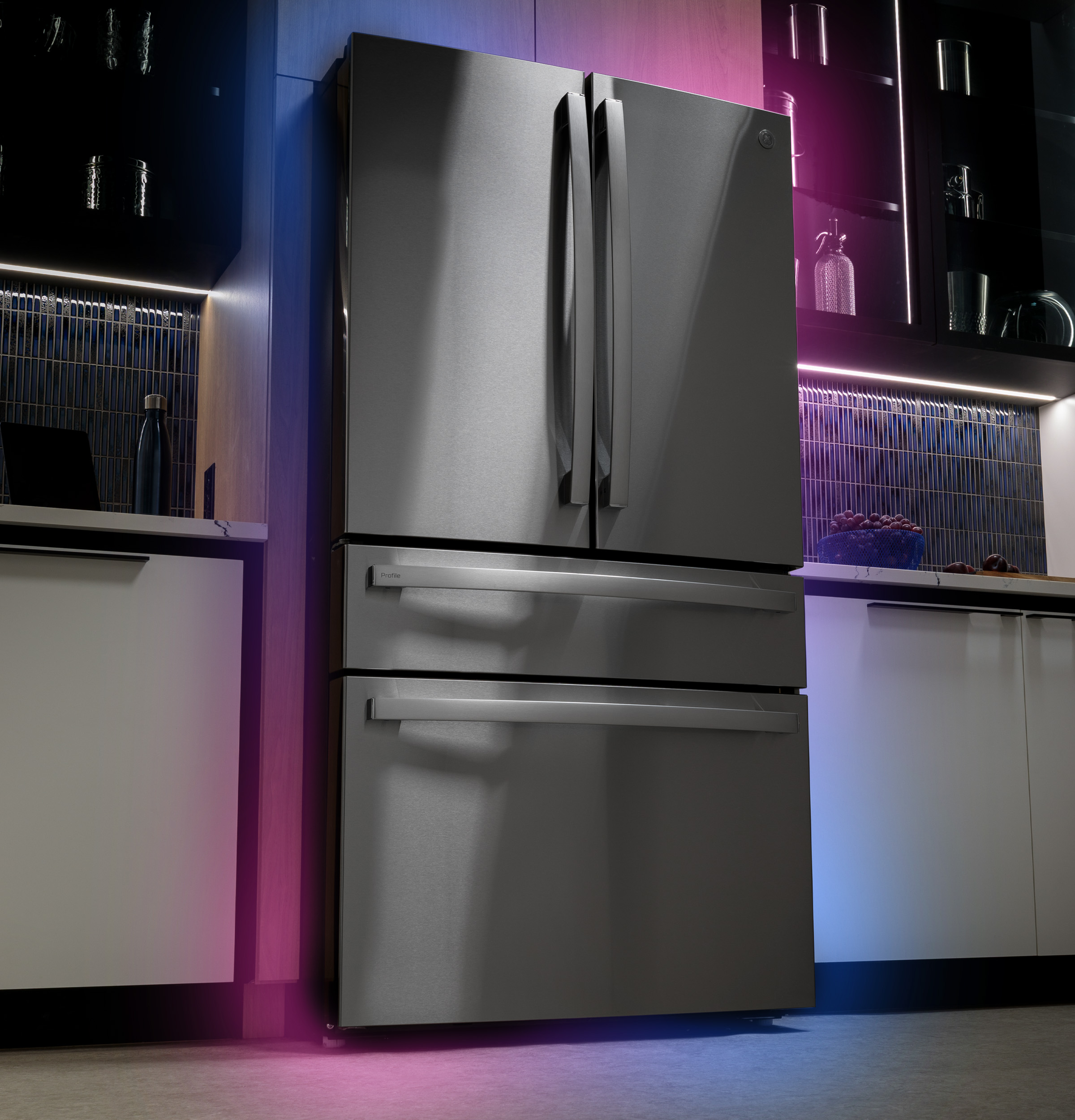 GE PJE23BYWFS Refrigerator